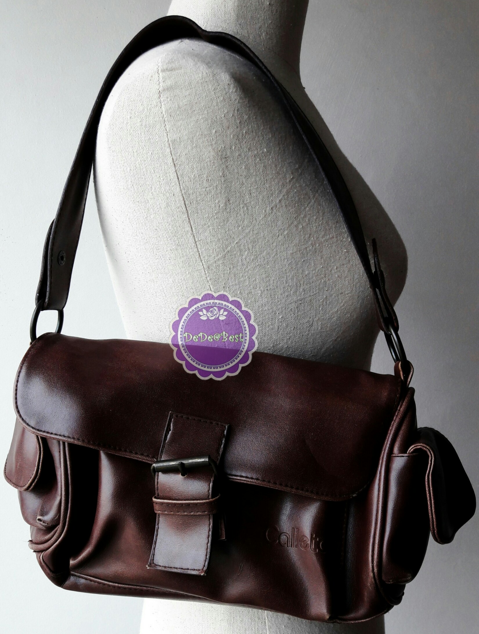 B50:2nd hand bag กระเป๋าสะพายหนังสีน้ำตาล ถอดสายเปลี่ยนได้ มีสายสั้นและสายยาว