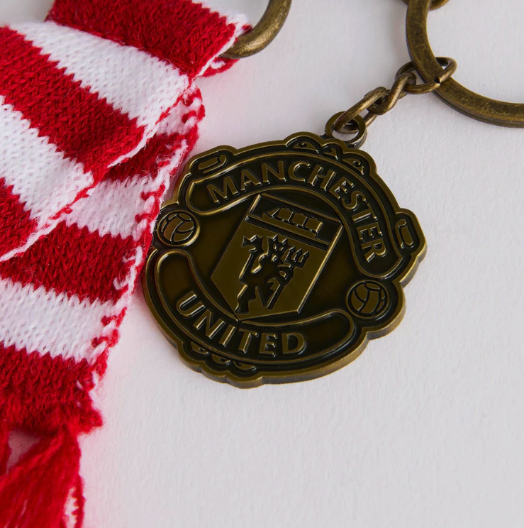 พวงกกุญแจแมนเชสเตอร์ ยูไนเต็ด Scarf Charm Keyring Red ของแท้
