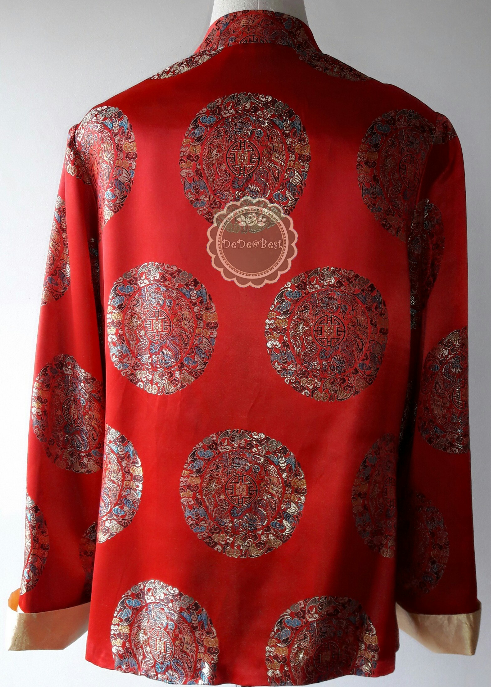 T127:Vintage top เสื้อสีแดง แขนยาว ปักลายมังกร สวยและสภาพดีมากค่ะ (ซับในทั้งตัว)