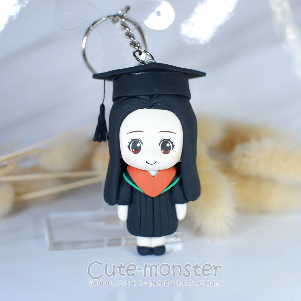 ตุ๊กตาดินปั้น พวงกุญแจ ชุดครุย ม.เกษตรศาสตร์ ปริญญาโท