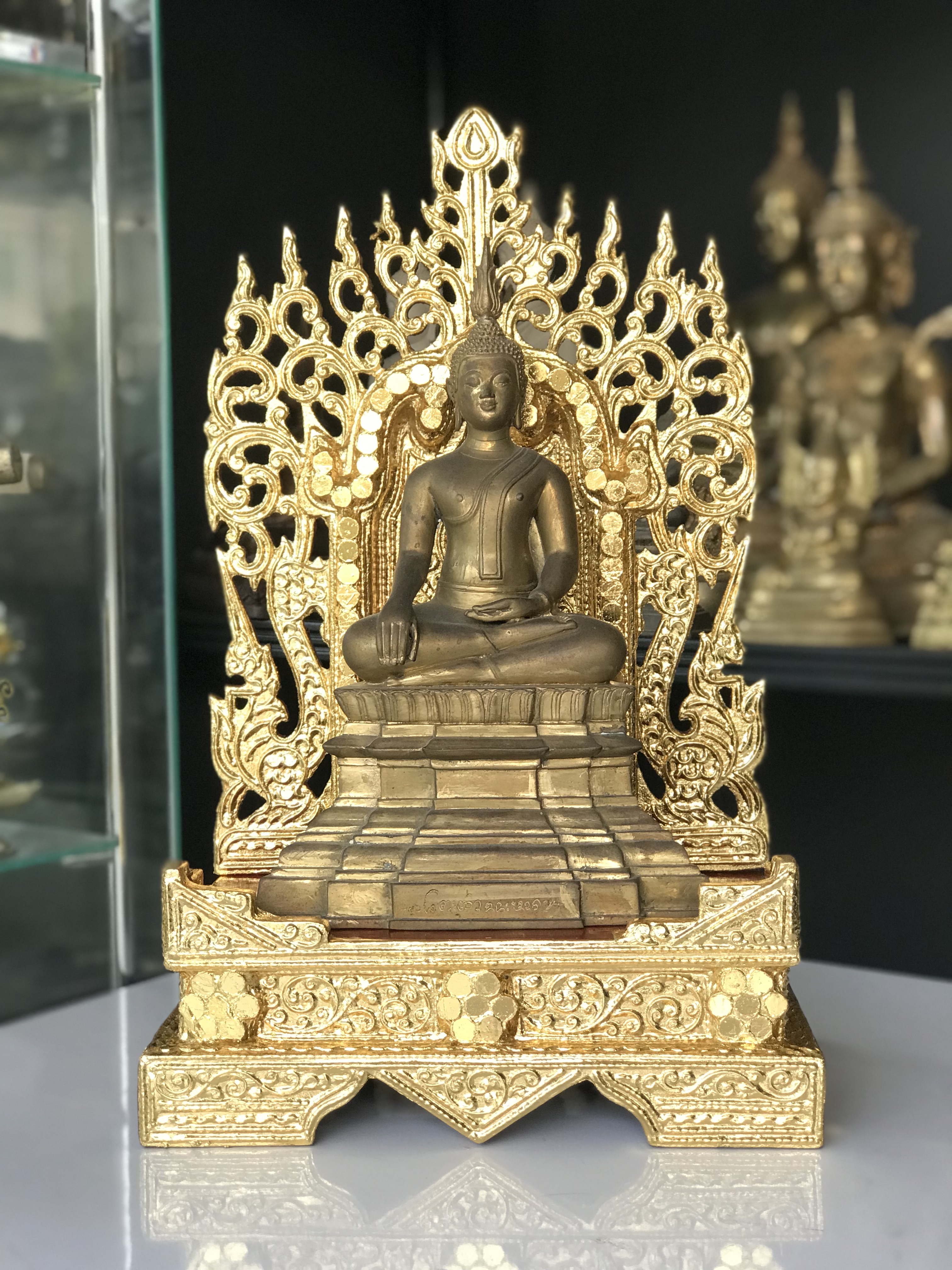 แท่นมกร 10 นิ้ว (ปิดทอง)