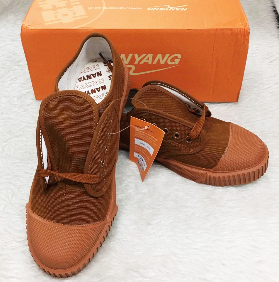 ใหม่!! รองเท้านักเรียนนันยาง สีน้ำตาล