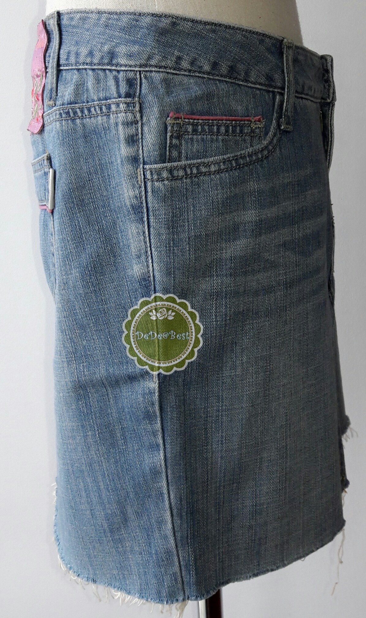 ขายแล้วค่ะ S2:2nd hand skirt กระโปรงยีนส์แต่งขอบด้วยผ้าสีชมพู+ปักลายดอกไม้❤