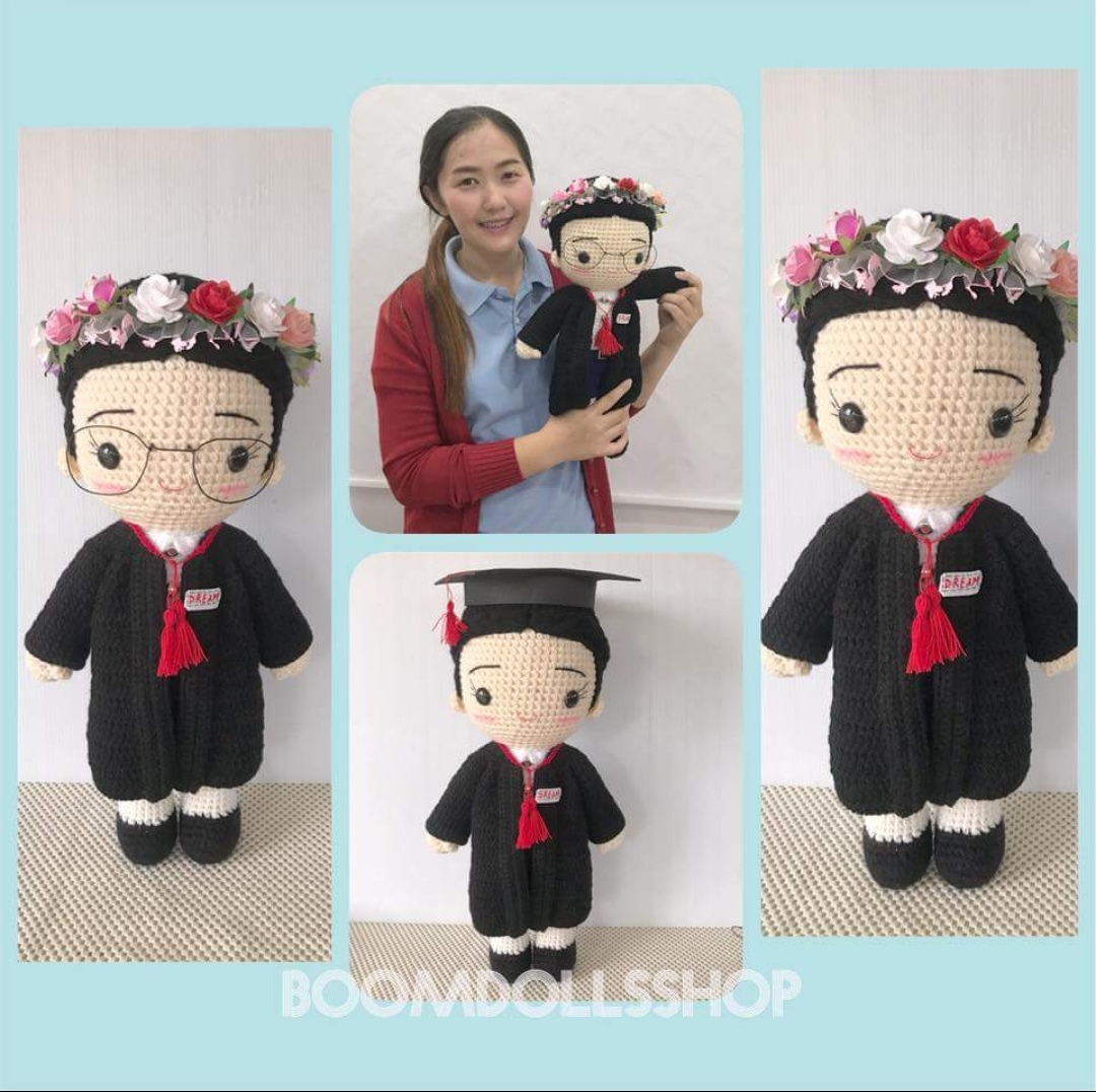 ตุ๊กตาถักรับปริญญาสาว ม.เกษตร ขนาด 18 นิ้ว