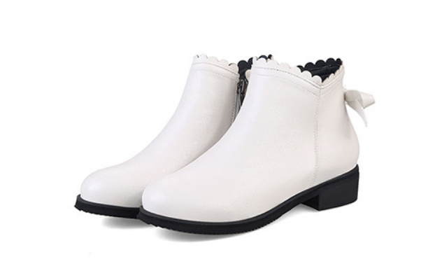 รองเท้าบู๊ทสั้น สีขาว ซิปข้าง ประดับโบว์ด้านหลัง น่ารัก Size 32-48