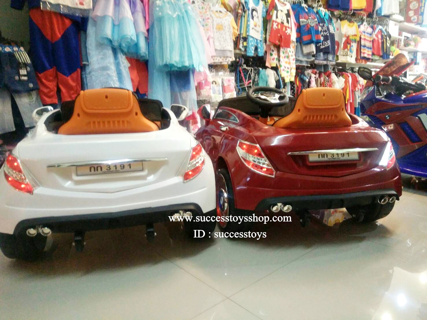 กก3191 รถแบตเตอรี่เด็กนั่งคันใหญ่ มี 2 สี แดง ขาว