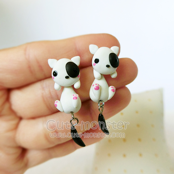 ต่างหูดินปั้น หมาขาวแต้มดำ White & Black dog Earrings