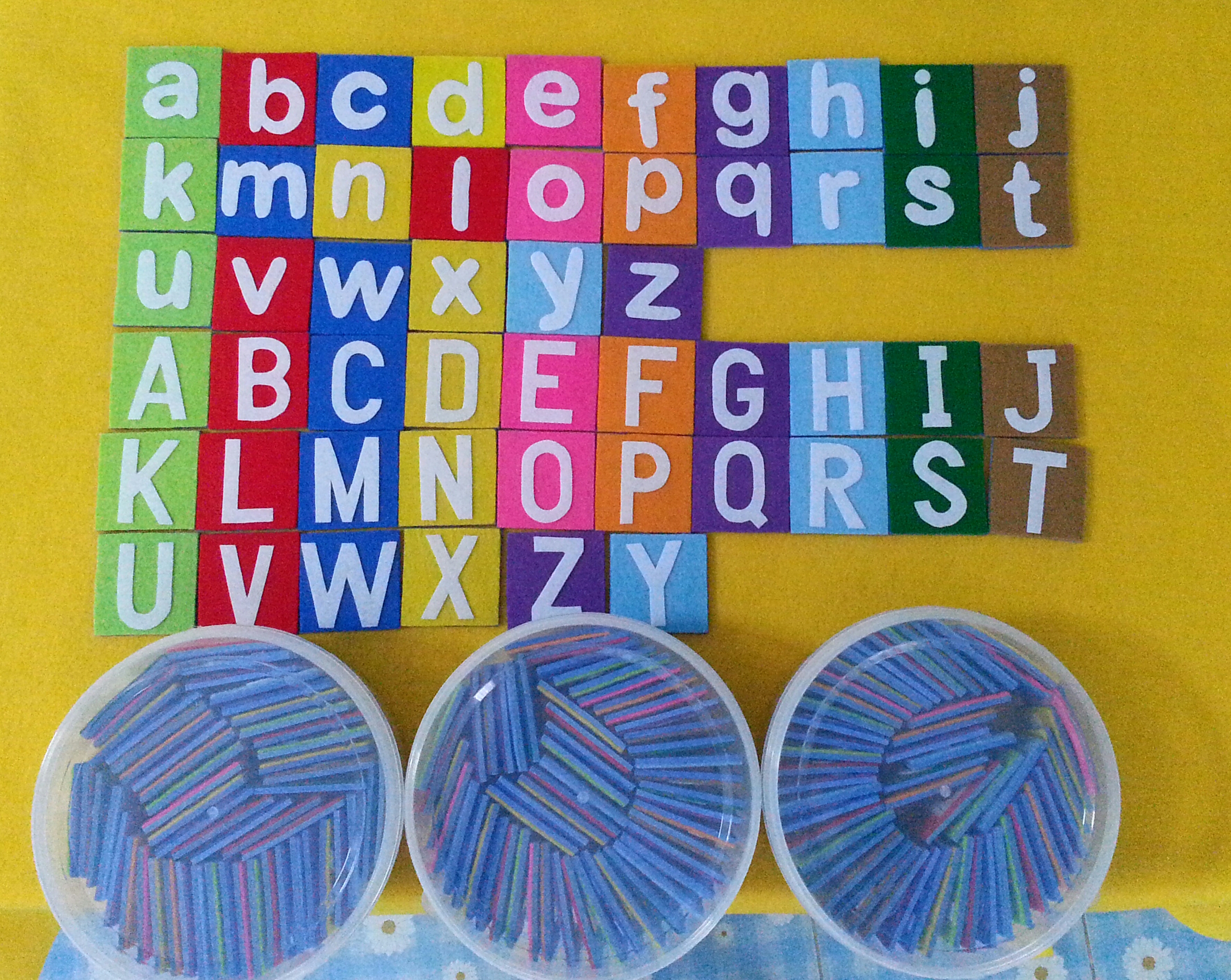 ตัวติดแม่เหล็ก A-Z