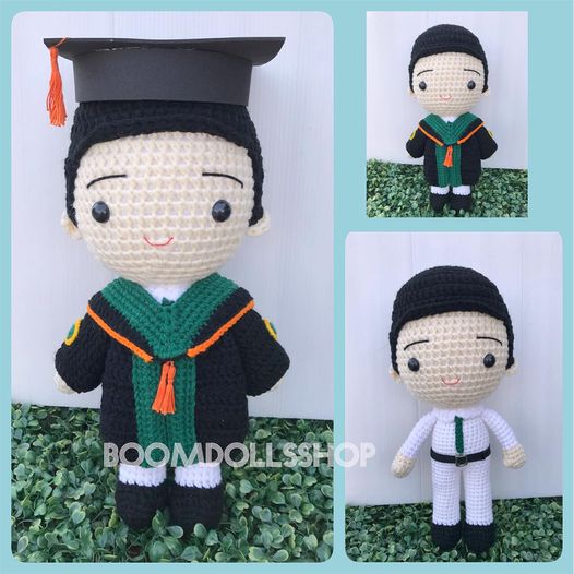 ตุ๊กตาถักรับปริญญา ม. แม่โจ้ ขนาด 12 นิ้ว