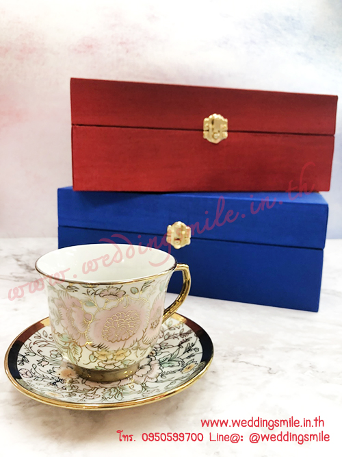 ของรับไหว้, ของรับไหว้ผู้ใหญ่, ของรับไหว้ผู้ใหญ่งานแต่งงาน, ของรับไหว้พ่อแม่, ของรับไหว่งานแต่งงาน, ของรับไหว้แจกผู้ใหญ่, ชุดแก้วกาแฟแจกงานแต่งงาน, ชุดแก้วกาแฟแจกผู้ใหญ่, ชุดแก้วกาแฟใส่กล่อง, ชุดแก้วกาแฟใส่กล่องผ้าไหม, ของรับไหว้งานแต่งดูดี, แก้วและจานรองแก้วแจกงานแต่งงาน