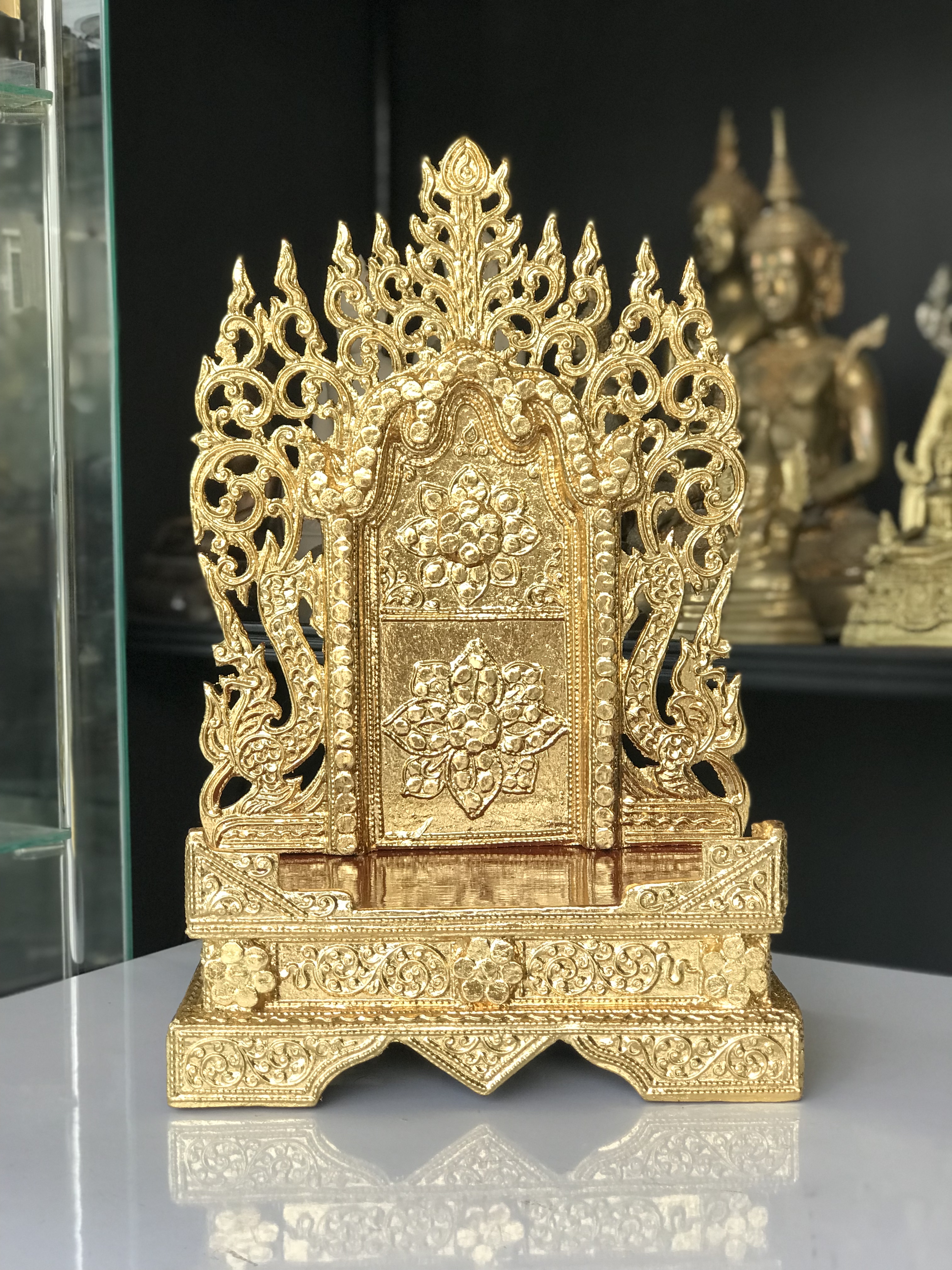 แท่นมกร 10 นิ้ว (ปิดทอง)