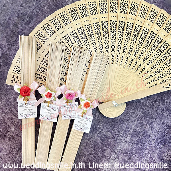 ของชำร่วยงานแต่งงาน, พัดไม้, พัดลายดอกทานตะวัน, พัดไม้กลิ่นหอม, พัดไม้ติดโบว์, ของชำร่วยงานแต่งงาน พัดไม้ งานแต่ง, ของชำร่วยแจกงานแต่ง, พัดไม้แจกงานแต่ง, พัดไม้ฉลุสวยๆ แจกงานแต่ง, พัดไม้ฉลุงานแต่ง, พัดไม้งานแต่ง, แจกพัดไม้งานแต่ง, พัดงานแต่ง, ของชำร่วยงานแต่งพัดผ้า, ของชำร่วยงานแต่งพัดไม้ , ของชำร่วยงานแต่งราคาถูก