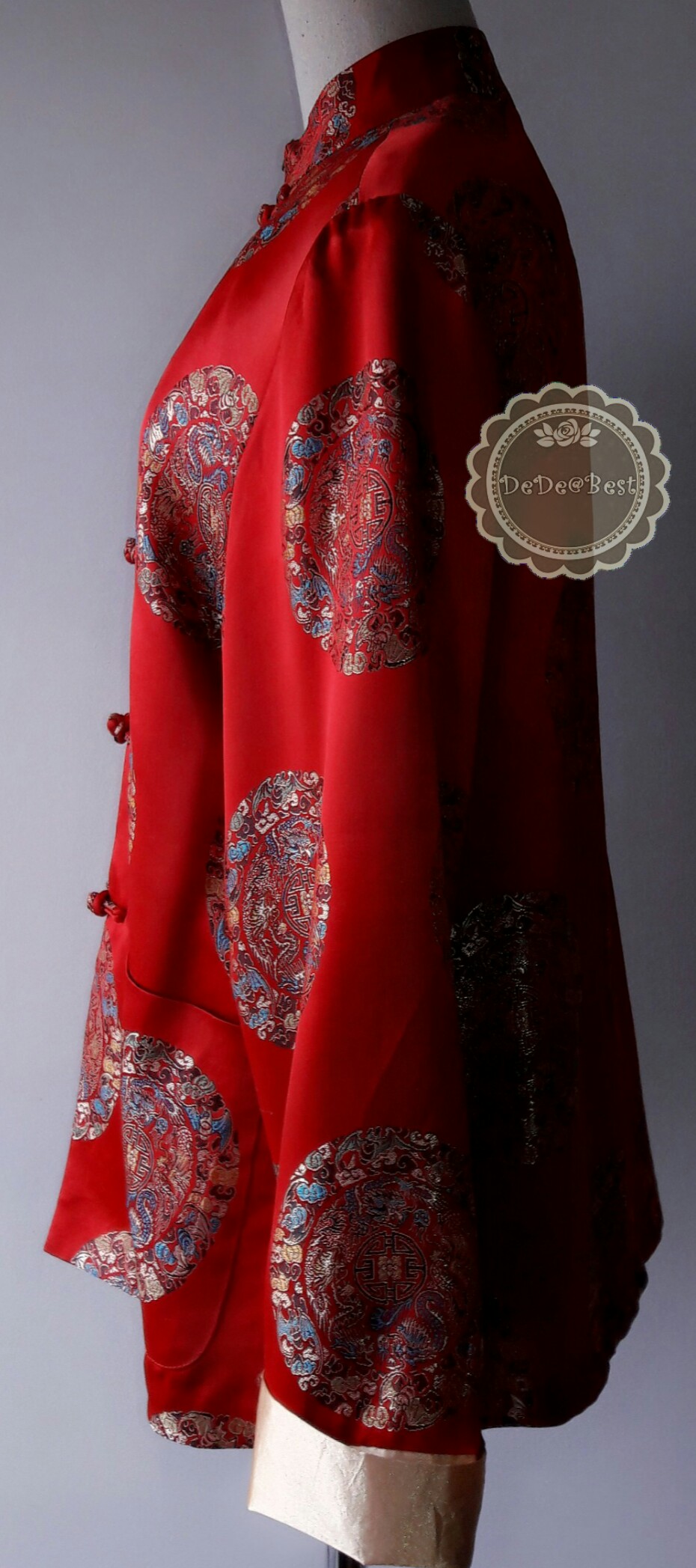 T127:Vintage top เสื้อสีแดง แขนยาว ปักลายมังกร สวยและสภาพดีมากค่ะ (ซับในทั้งตัว)