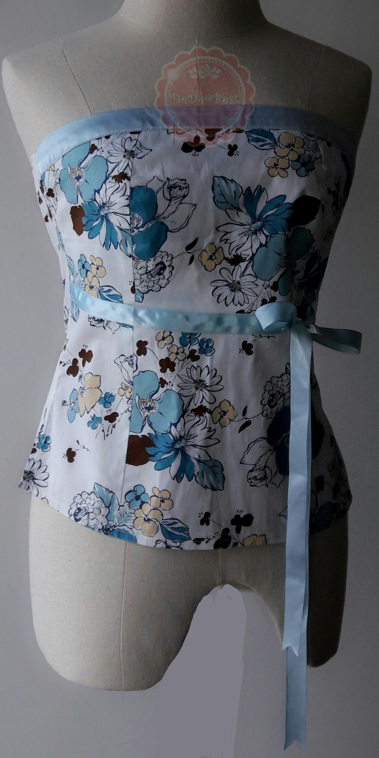 T103:2nd hand top เสื้อเกาะอก ลายดอกไม้สีฟ้า ผูกโบว์ใต้อก สวยหวานน่ารัก