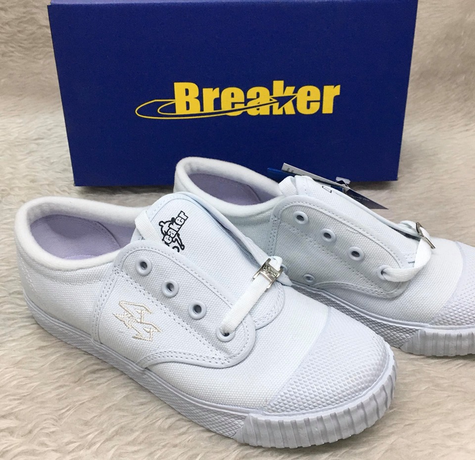 รองเท้านักเรียน Breaker 4x4 สีขาว