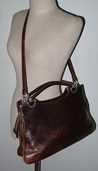 ขายแล้วค่ะ B34:Vintage leather bag กระเป๋าหนังแท้สีน้ำตาลเข้ม (สะพายข้างหรือถือได้) !! ส่งฟรีคร่าาาาา!!❤