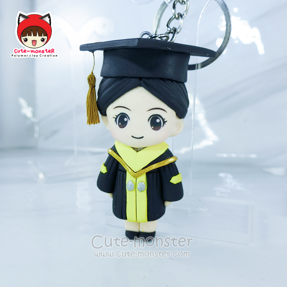 โมเดลรับปริญญา ชุดครุยนิด้า