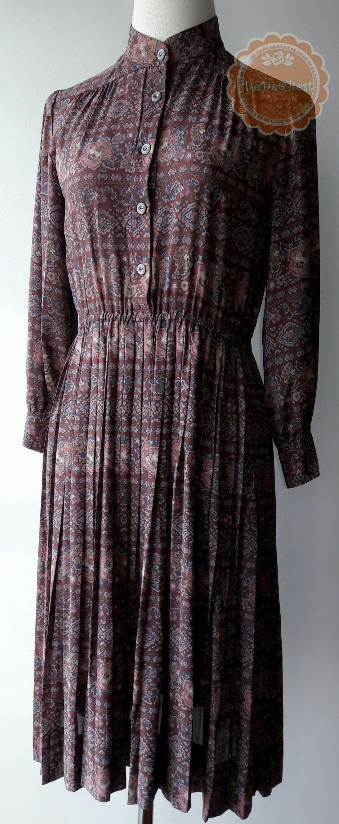 ขายแล้วค่ะ D60:Vintage dress เดรสวินเทจ โทนสีน้ำตาล ลายกราฟฟิคและดอกไม้❤