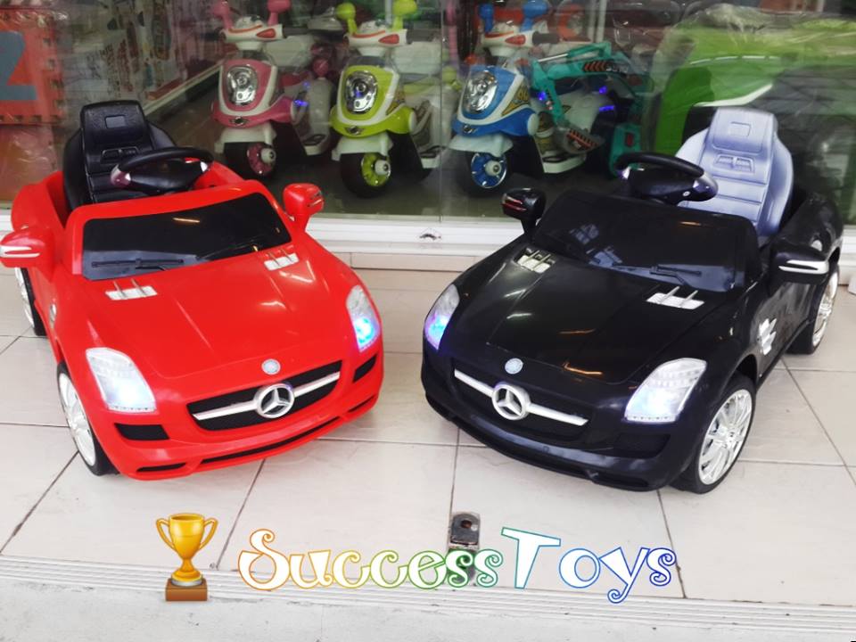QX7997 Mercedes-Benz SLS AMG มีสีแดง สีดำ