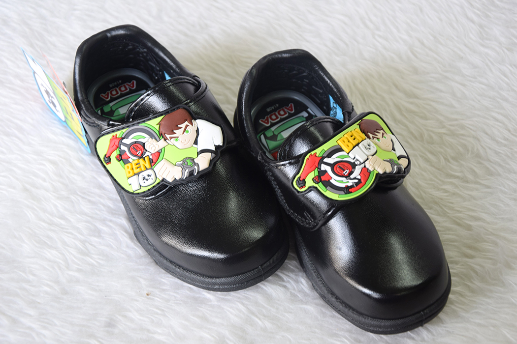 รองเท้านักเรียน Ben10 แบบเมจิกเทป