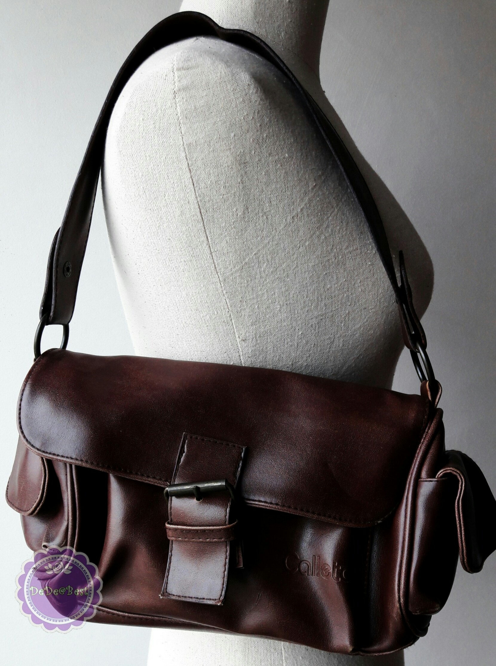 B50:2nd hand bag กระเป๋าสะพายหนังสีน้ำตาล ถอดสายเปลี่ยนได้ มีสายสั้นและสายยาว