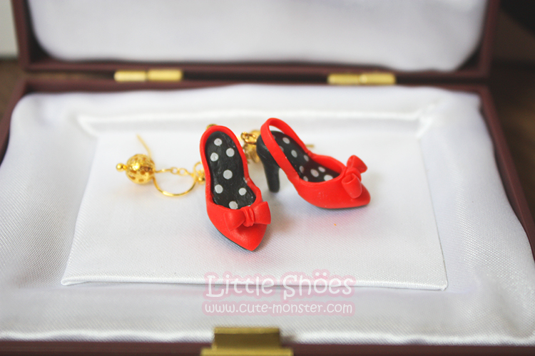 Red polka dot