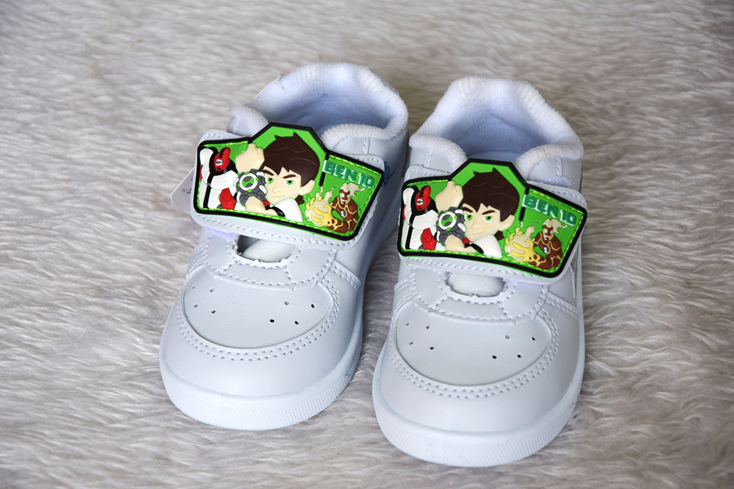 รองเท้ากีฬาเด็ก พละอนุบาล ADDA ลาย Ben10 Size 25 - 34 ใหม่