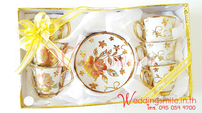 ของรับไหว้ ชุดแก้วกาแฟลงทองใหญ่ พร้อมจานรองแก้ว ชุดละ 55.-
