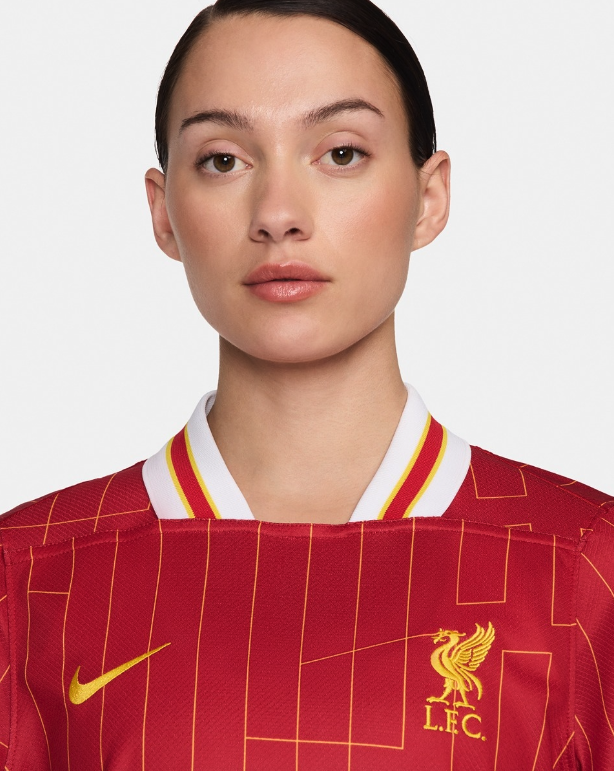 เสื้อทีมหญิงลิเวอร์พูล 2024 2025 ทีมเหย้าของแท้