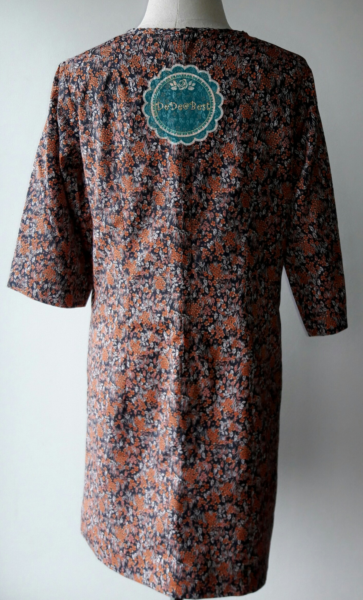 D63:Vintage dress เดรสวินเทจลายดอกไม้สีดำ-สีส้ม คอผูกโบว์ได้