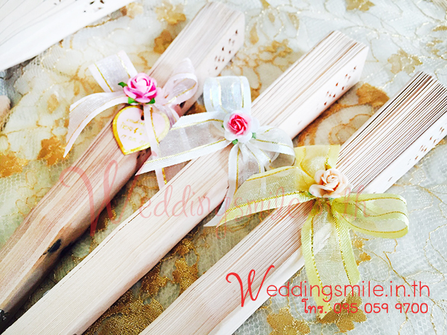 ของชำร่วยงานแต่งงาน, พัดไม้, พัดลายดอกทานตะวัน, พัดไม้กลิ่นหอม, พัดไม้ติดโบว์, ของชำร่วยงานแต่งงาน พัดไม้ งานแต่ง, ของชำร่วยแจกงานแต่ง, พัดไม้แจกงานแต่ง, พัดไม้ฉลุสวยๆ แจกงานแต่ง, พัดไม้ฉลุงานแต่ง, พัดไม้งานแต่ง, แจกพัดไม้งานแต่ง, พัดงานแต่ง, ของชำร่วยงานแต่งพัดผ้า, ของชำร่วยงานแต่งพัดไม้ , ของชำร่วยงานแต่งราคาถูก