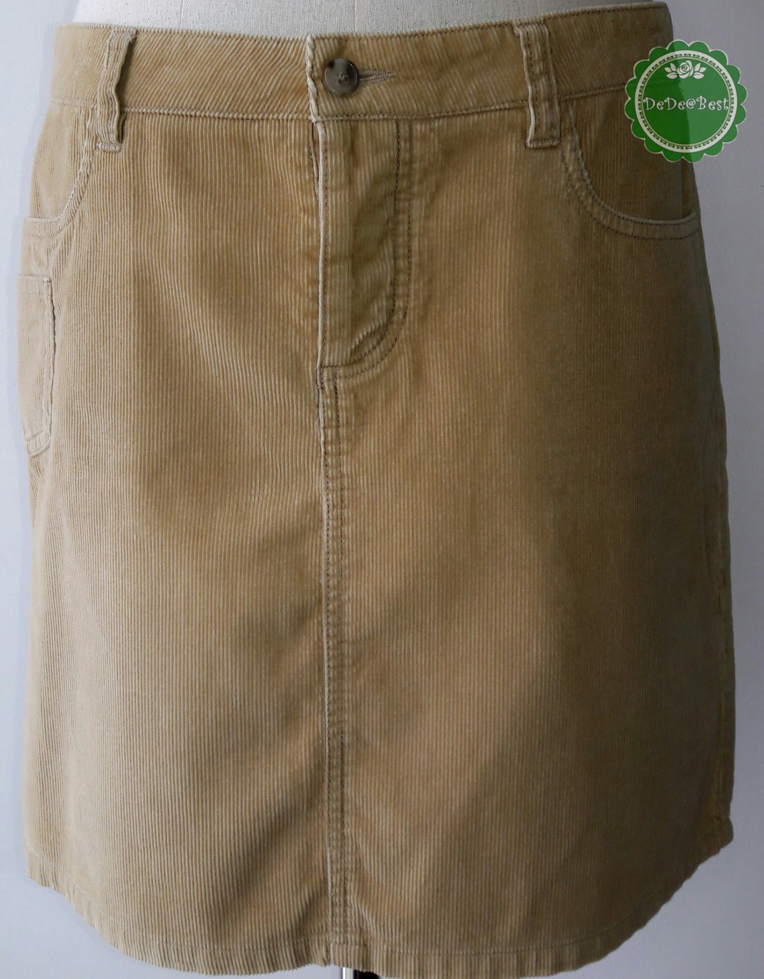 S7:2nd hand skirt กระโปรงสีครีมผ้าลูกฟูก