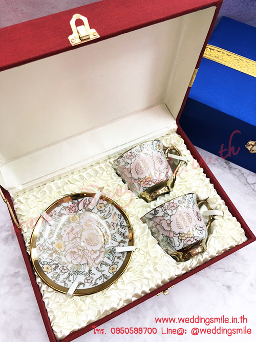 ของรับไหว้, ของรับไหว้ผู้ใหญ่, ของรับไหว้ผู้ใหญ่งานแต่งงาน, ของรับไหว้พ่อแม่, ของรับไหว่งานแต่งงาน, ของรับไหว้แจกผู้ใหญ่, ชุดแก้วกาแฟแจกงานแต่งงาน, ชุดแก้วกาแฟแจกผู้ใหญ่, ชุดแก้วกาแฟใส่กล่อง, ชุดแก้วกาแฟใส่กล่องผ้าไหม, ของรับไหว้งานแต่งดูดี, แก้วและจานรองแก้วแจกงานแต่งงาน