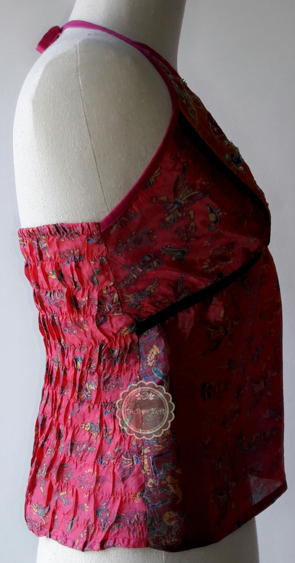 T52:2nd hand top เสื้อสายเดี่ยวสีชมพูปักเลื่อม (Made in NEPAL)