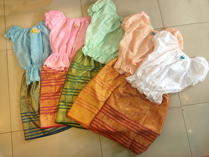 ชุดไทยเด็กหญิง มีหลายสี 3-7 ขวบ