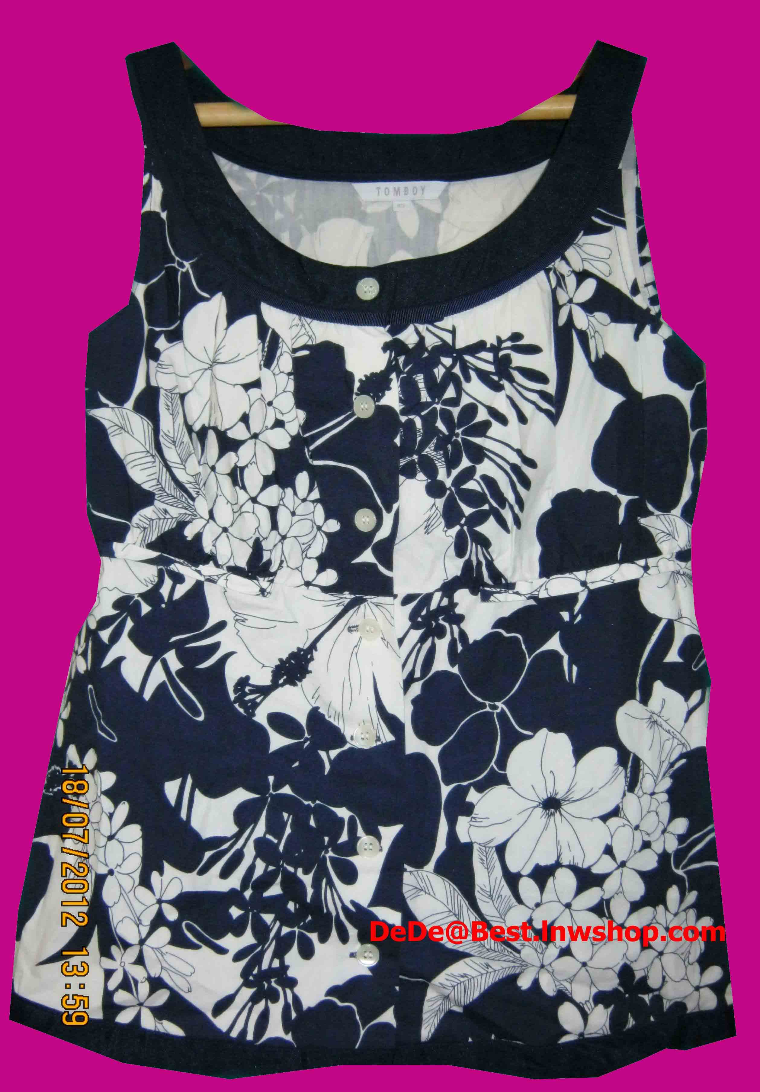 แถมให้คุณภัทรานิษฐ์ค่ะ T11:Vintage top เสื้อแขนกุดโทนน้ำเงินขาวลายดอกไม้หวาน ๆ❤