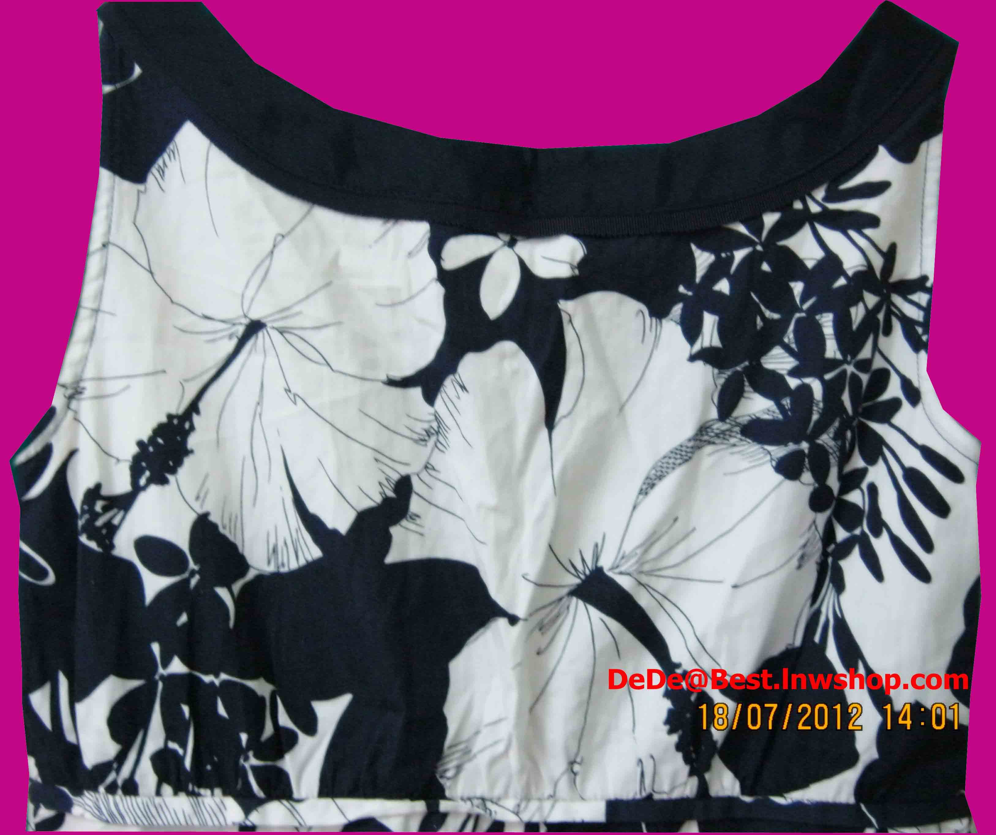 แถมให้คุณภัทรานิษฐ์ค่ะ T11:Vintage top เสื้อแขนกุดโทนน้ำเงินขาวลายดอกไม้หวาน ๆ❤