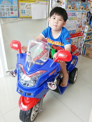 รถมอเตอร์ไซค์ไฟฟ้า รุ่น KB1208 สีน้ำเงิน