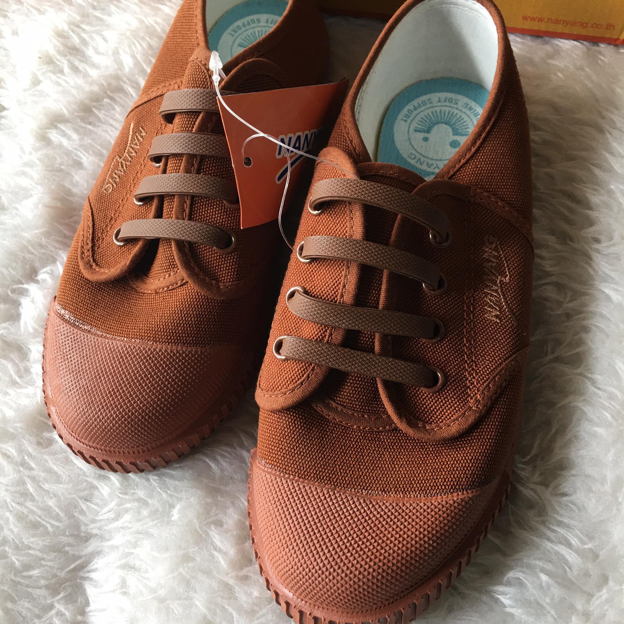 ใหม่!! รองเท้านักเรียนนันยาง สีน้ำตาล