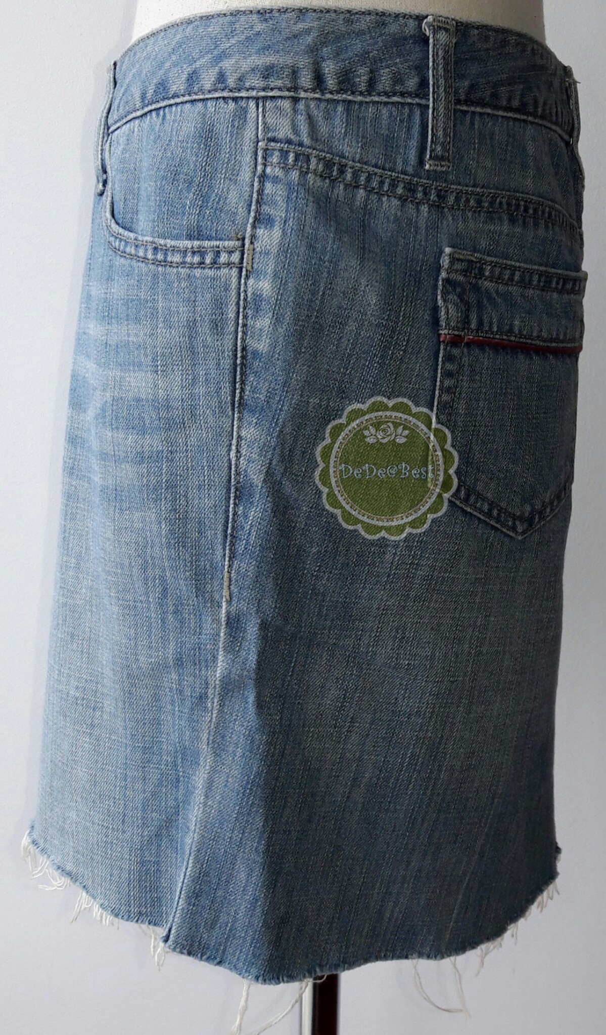 ขายแล้วค่ะ S2:2nd hand skirt กระโปรงยีนส์แต่งขอบด้วยผ้าสีชมพู+ปักลายดอกไม้❤