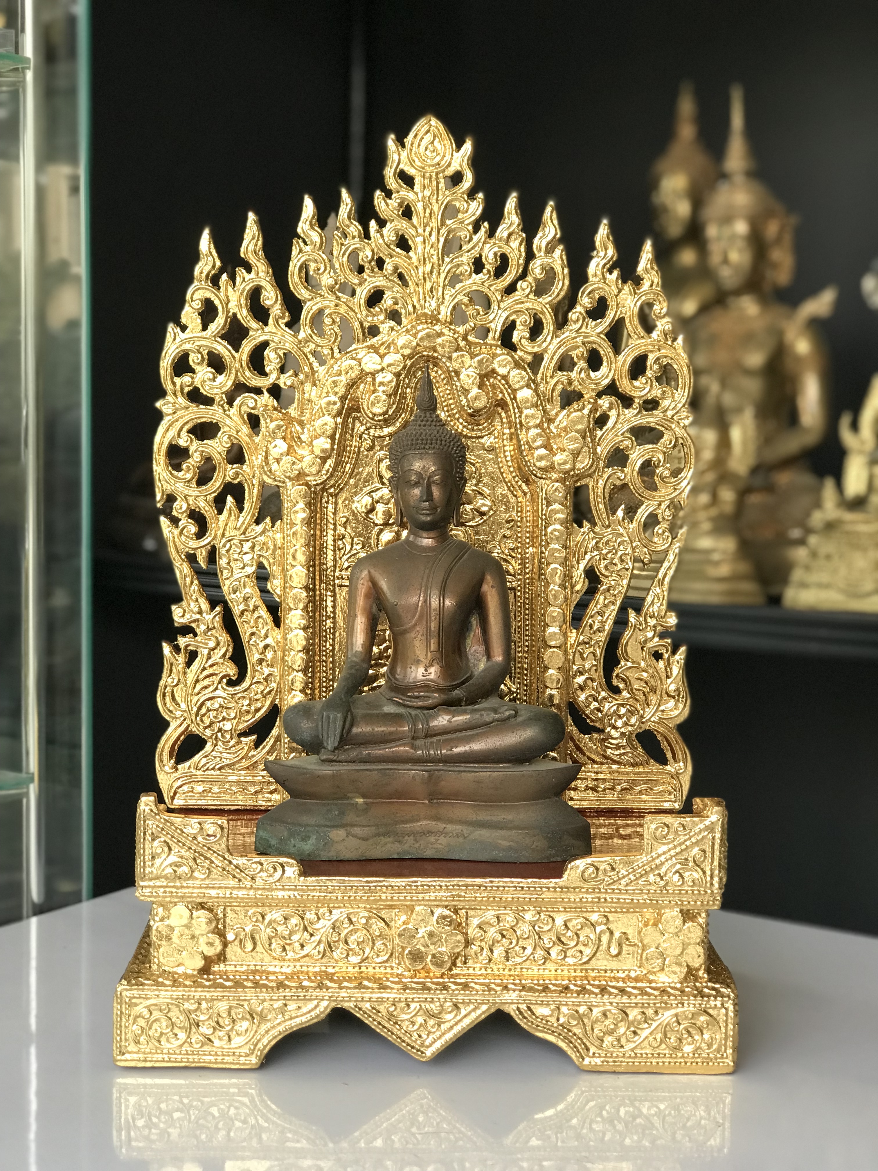 แท่นมกร 10 นิ้ว (ปิดทอง)