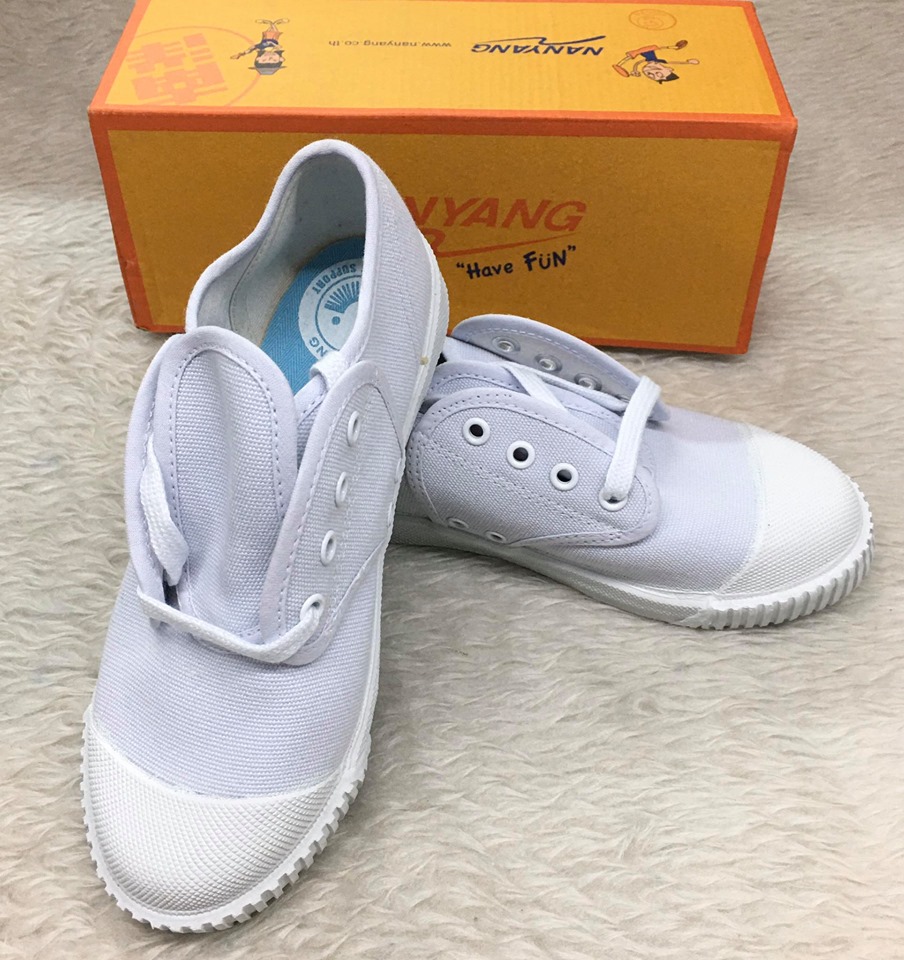 รองเท้านันยาง (NANYANG) สีขาว