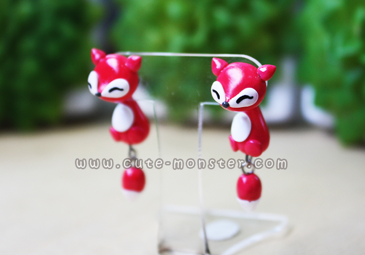 ต่างหูดินปั้น สุนัขจิ้งจอกสีแดง Cutie red fox Earrings