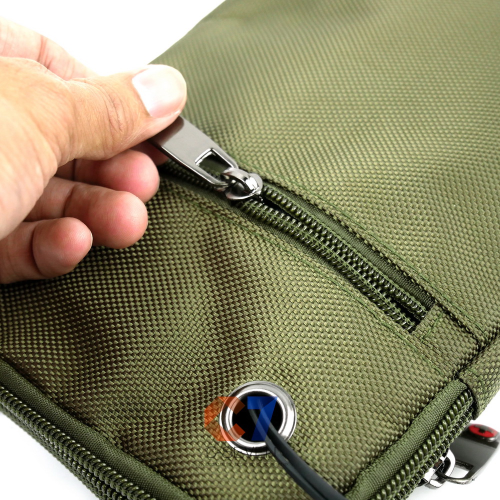 DAKAR กระเป๋าหนังสะพาย พร้อมช่องหูฟัง ใส่มือถือขนาด 5 - 7 นิ้ว (078)