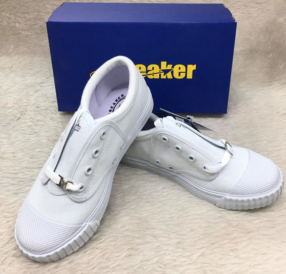 รองเท้านักเรียน Breaker 4x4 สีขาว
