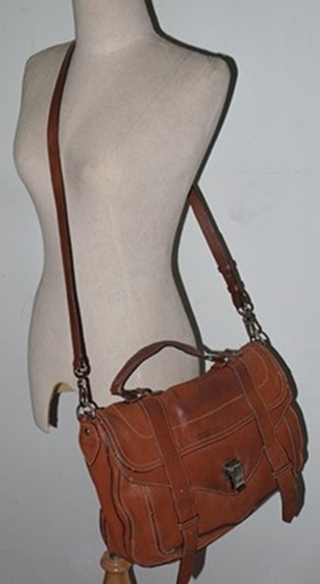 ขายแล้วค่ะ B33:Vintage leather bag กระเป๋าหนังแท้สะพายข้าง (มีหูหิ้ว) !! ส่งฟรีคร่าาา !!❤