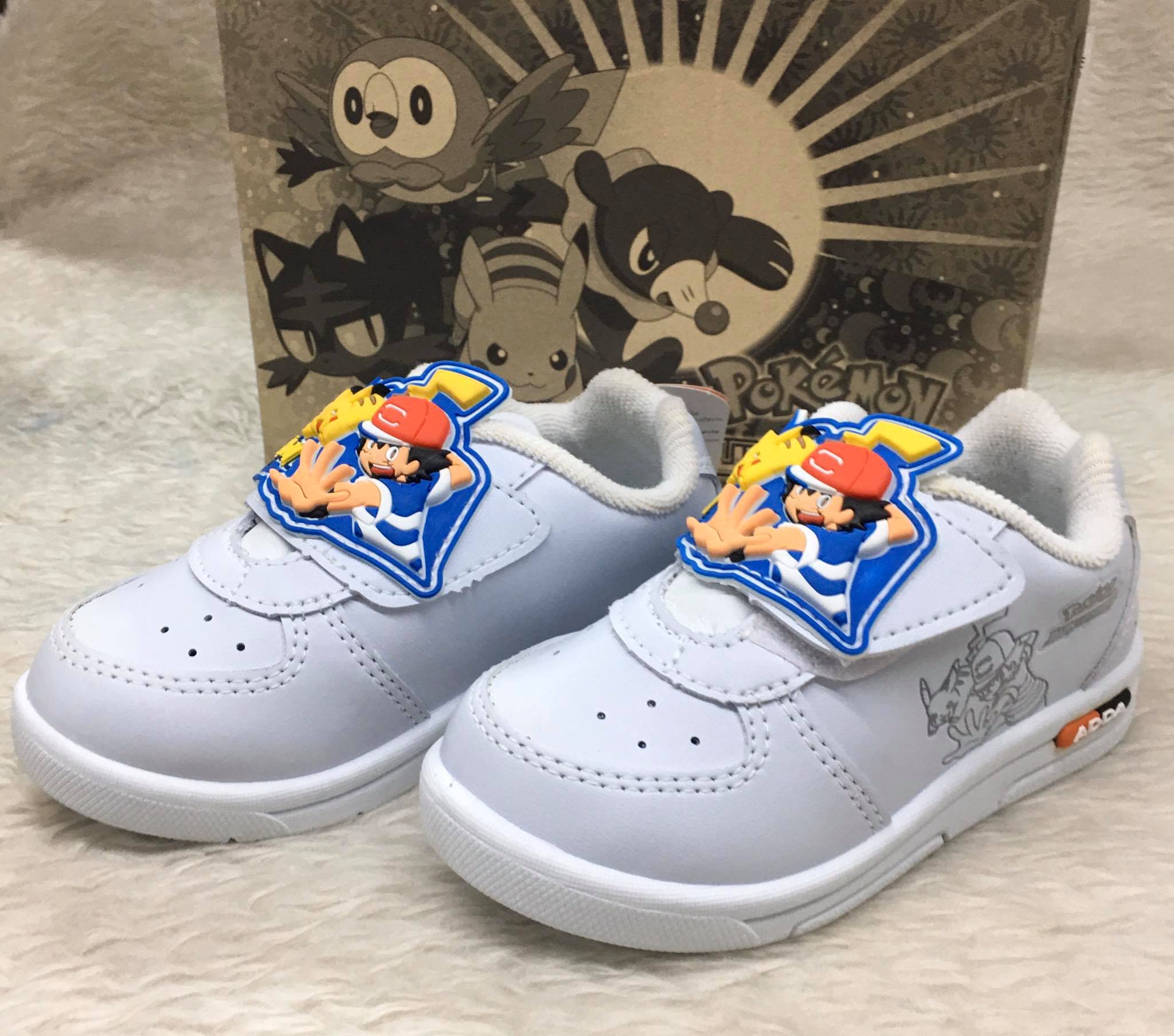 รองเท้าพละเด็กอนุบาล ADDA สีขาว ลาย Pokemon