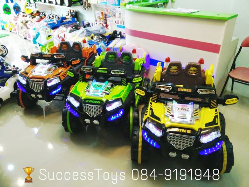 รถแบตเตอรี่เด็กนั่ง รุ่น LN068 รถจิ๊ฟ 2 มอเตอร์ 2 แบต 6v7 มี 3 สี เหลือง ส้ม เขียว