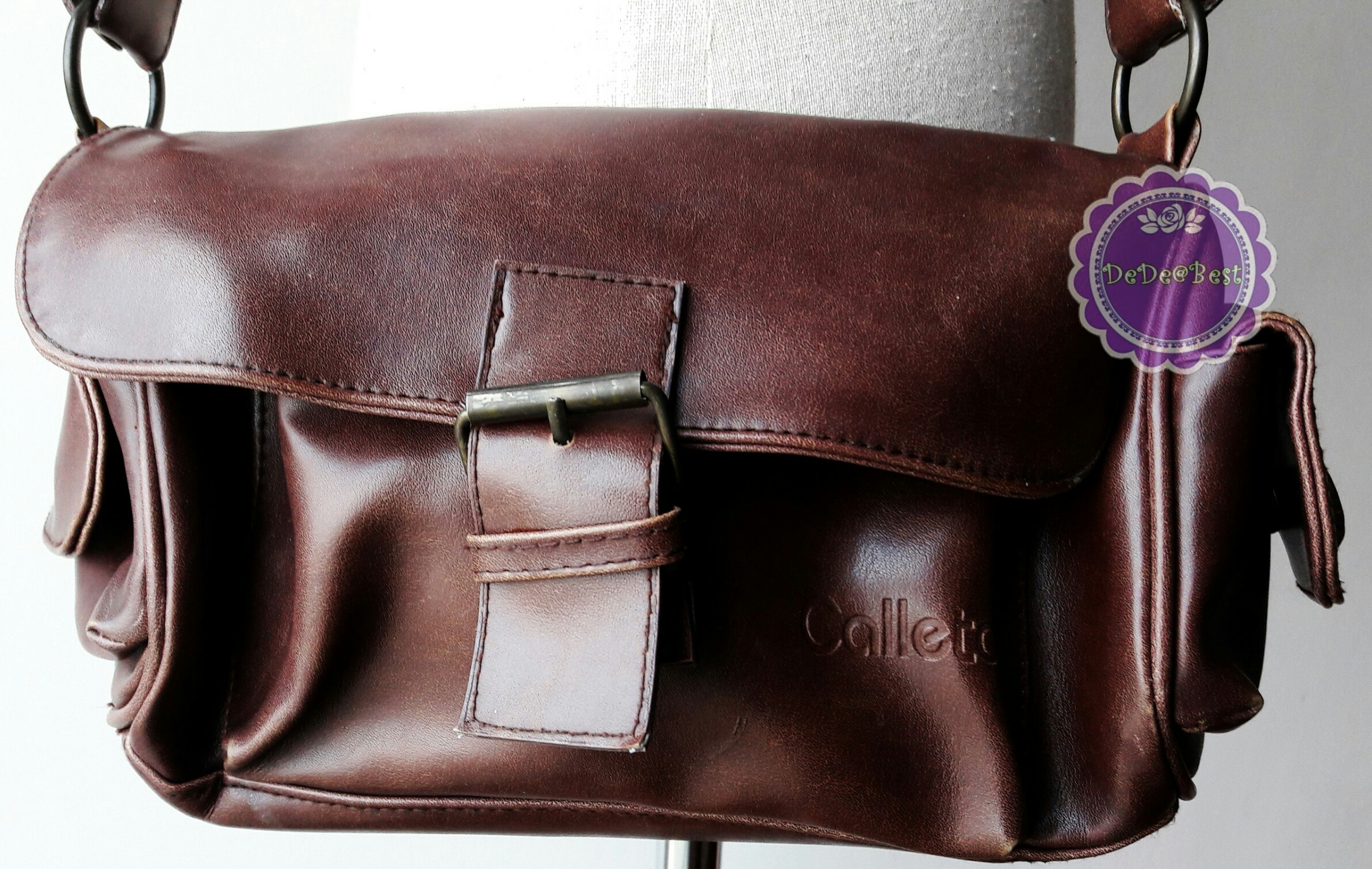 B50:2nd hand bag กระเป๋าสะพายหนังสีน้ำตาล ถอดสายเปลี่ยนได้ มีสายสั้นและสายยาว