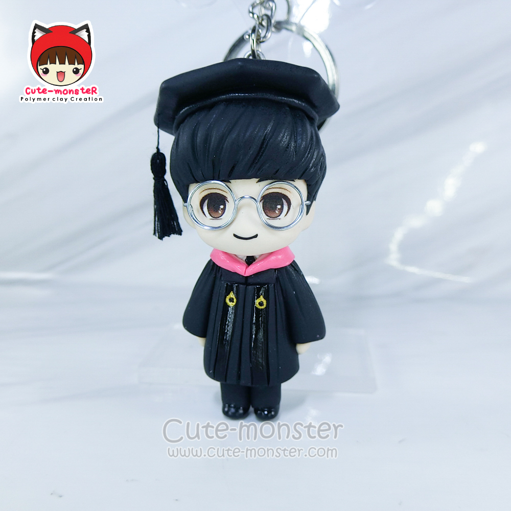 ตุ๊กตารับปริญญา โมเดลตุ๊กตารับปริญญา ชุดครุยม.รังสิต